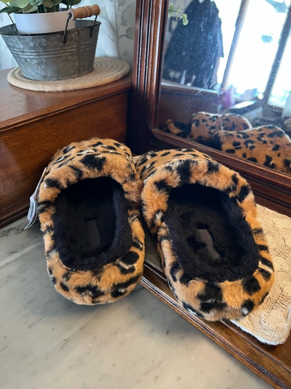 CROCS Leopard Print Fuzzy Slide Slippers in Tan and Black - Picture 4 of 6